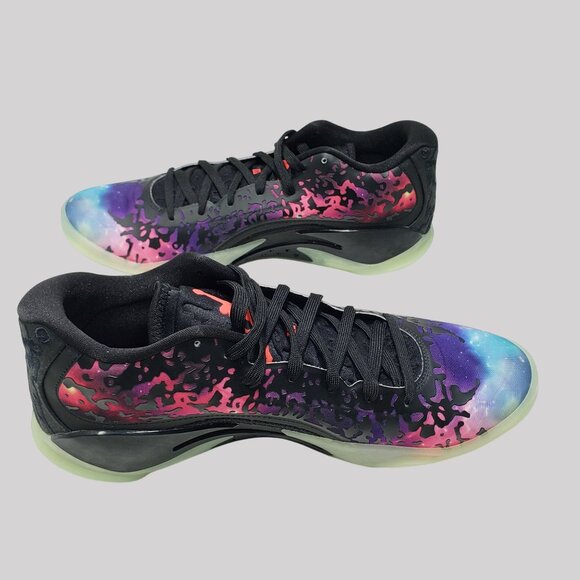 Athletic_Shoes